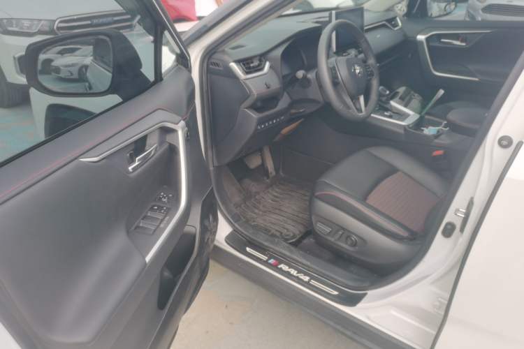 Used Toyota RAV4 Rongfang Plug-in Hybrid 2021 2.5L 4x4 Flagship Pro