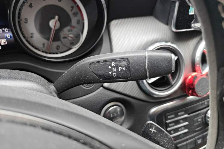 Used Mercedes-Benz GLA 2016 GLA 200 Sport Edition Gear Lever