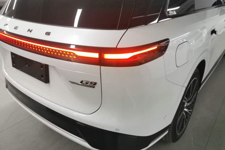 Used XPeng G9 2022 702 Pro Exterior 6