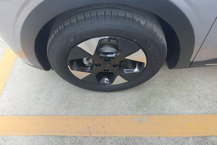Used Geely Galaxy Geome 2025 UP 410km Exploration Edition
