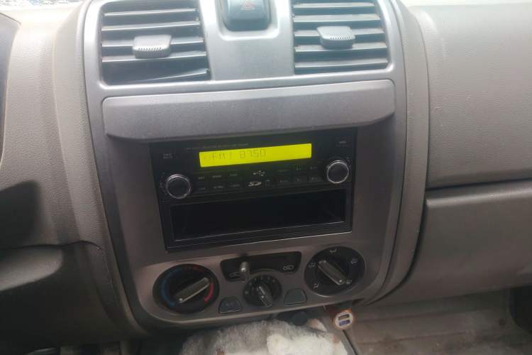 Used Great Wall Wingle 5 2014 2.8T Entry-Level Big Double-Cab GW2.8TC Audio And AC Panel