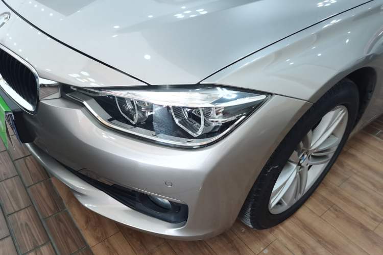 Used BMW 3 Series 2016 320Li Ambition Model
