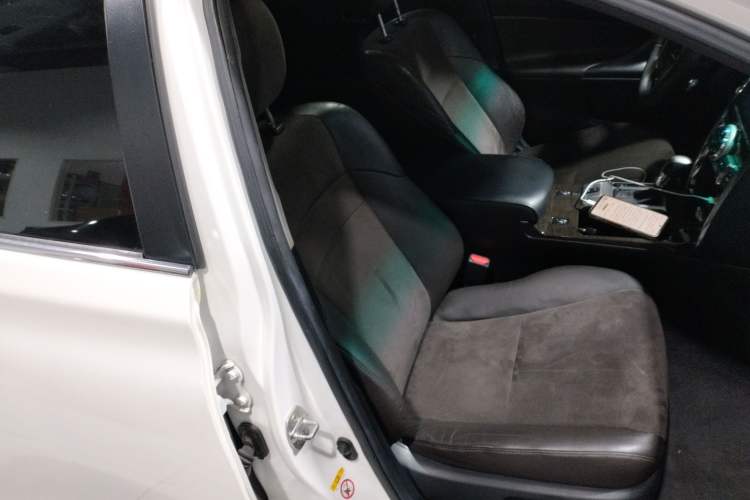 Used Toyota Reiz 2013 2.5V Shangrui Edition Right Front Seat