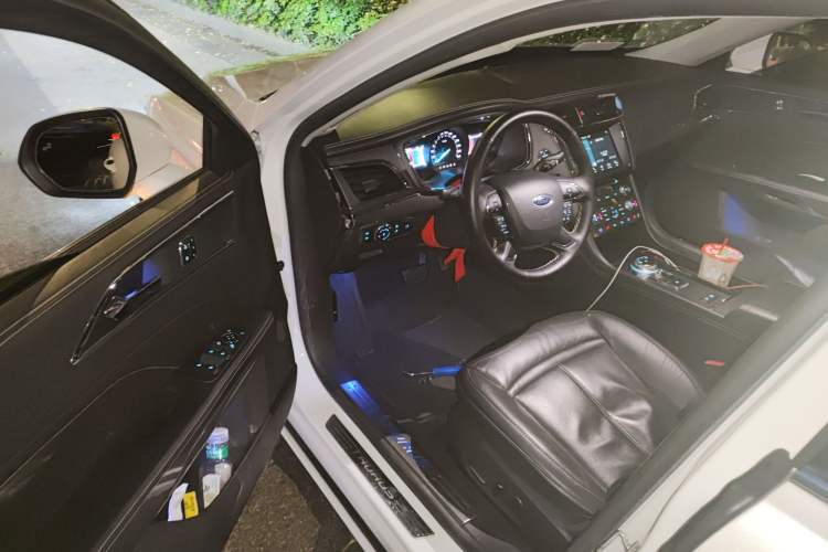 Used Ford Taurus 2017 EcoBoost 245 Fashion Edition
