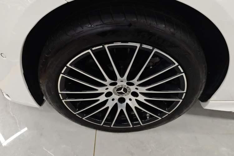 Used Mercedes-Benz C-Class 2024 Second Facelift C 260 L Sport Edition Left Front Wheel Hub