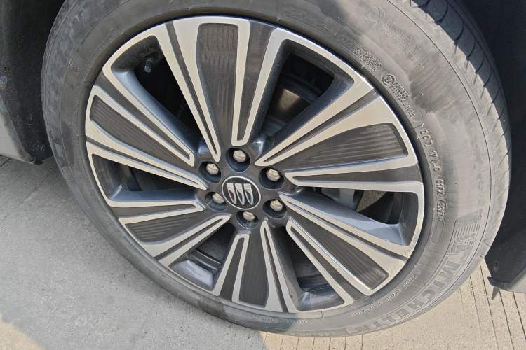 Used Buick E5 2023 Premium Long-Range Version Right Front Wheel Hub