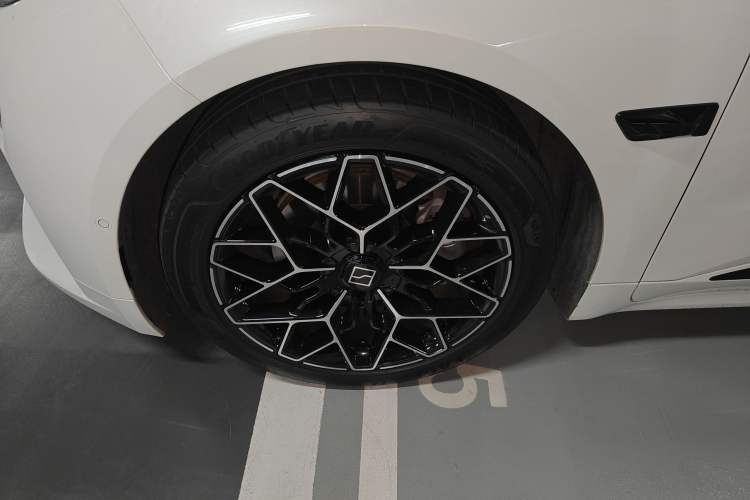 Used Zeekr 001 2025 WE Edition 95 kWh All-Wheel Drive Exterior 4