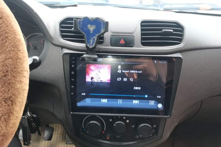 Used Wuling Hongguang 2015 1.2L S Base Model China V Standard Audio And AC Panel