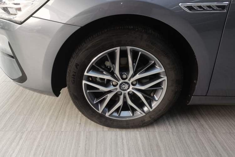 Used BYD Qin PLUS 2024 Honor Edition EV 510KM Beyond Model