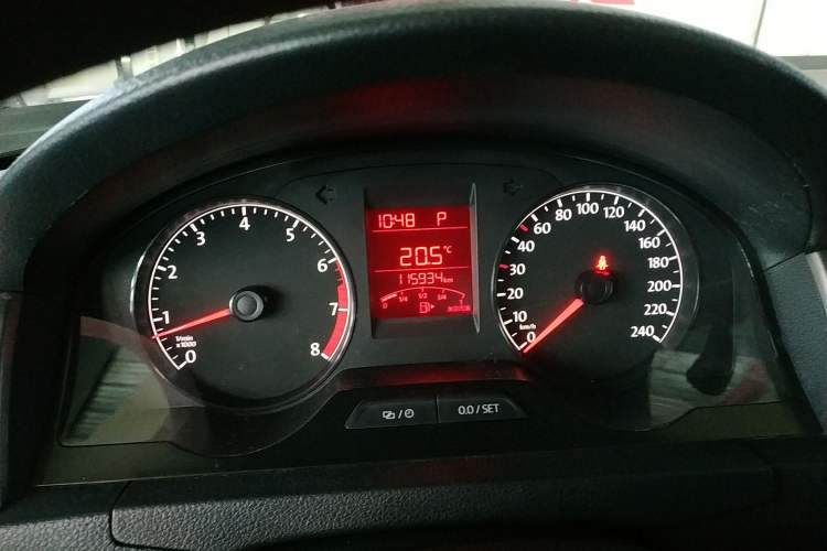 Used Volkswagen Santana 2015 1.6L Automatic Comfort Edition Instrument Cluster