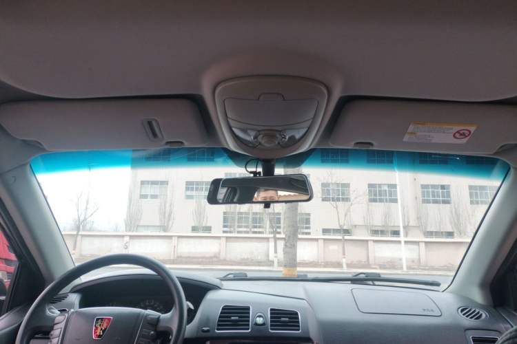 Used Roewe W5 2014 1.8T 2WD Automatic Tharu Special Edition