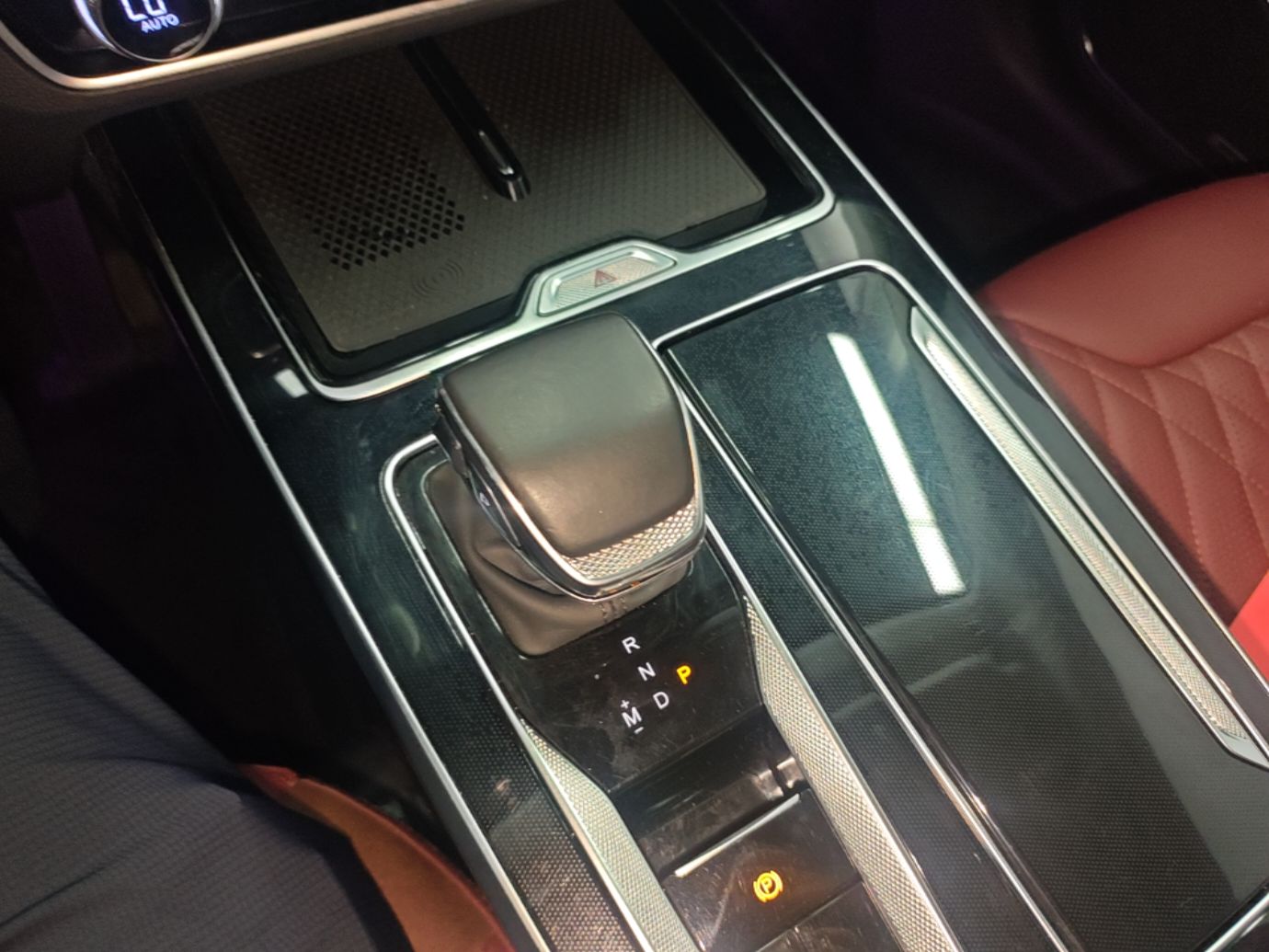Hongqi HS5 2023 2.0T Four-Wheel Drive Flagship Pro Edition - Chinese Trim Xiang — снимка 16
