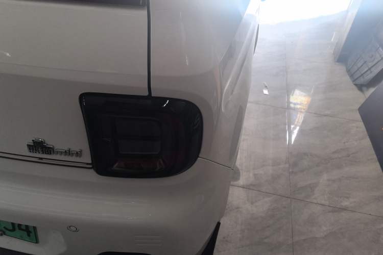 Used Geely Galaxy Panda 2024 Panda Mini 200km Endurance Bear