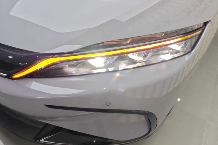 Used BYD Han 2025 DM-i Intelligent Driving Edition 125KM LiDAR Flagship Model
