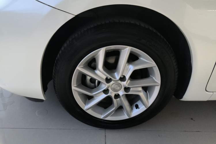 Used Nissan Tiida 2021 1.6L CVT Cool Edition Left Front Wheel Hub