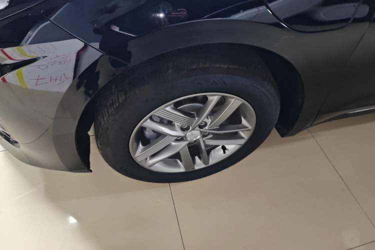 Used Hongqi E-QM5 2025 500km Range Commuter Version