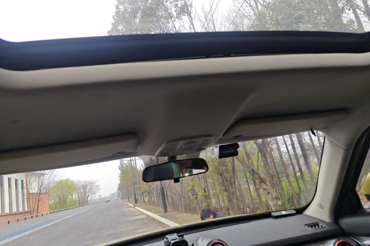 Used BAIC Off-Road BJ20 2016 1.5T CVT Luxury Model Headliner