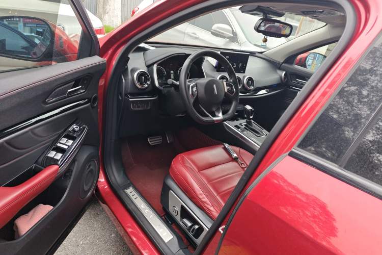 Used Wey VV5 2017 2.0T Ultra-Luxury Version
