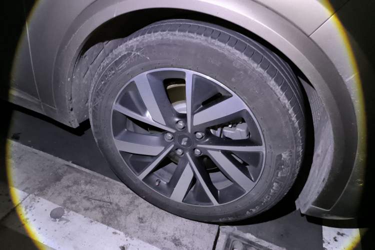 Used Li Auto L8 2023 Max model
