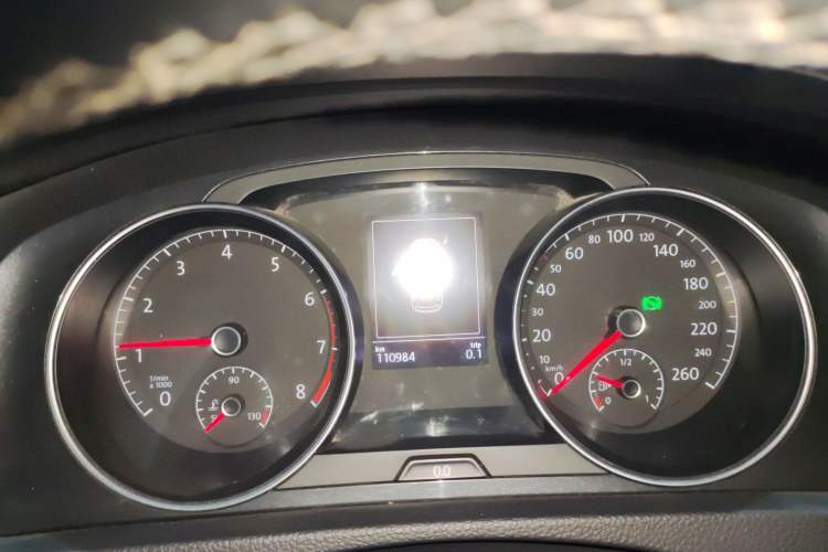 Used Volkswagen Golf 2018 230TSI Automatic Luxury Version
