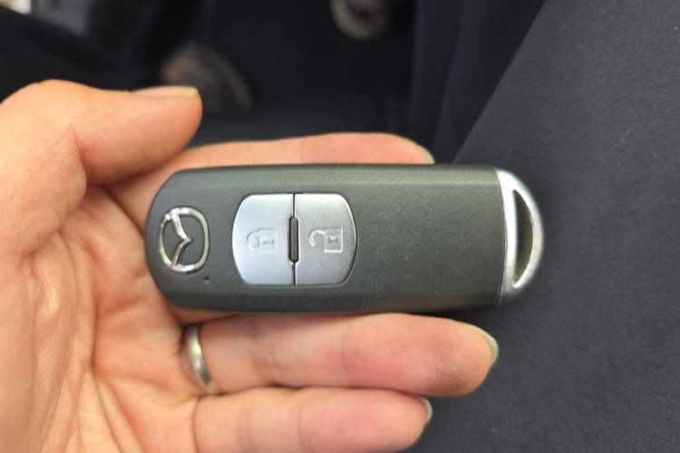 Used Mazda 3 Axela 2017 Hatchback 2.0L Automatic Sport Model China V Emission Standard Interior 1