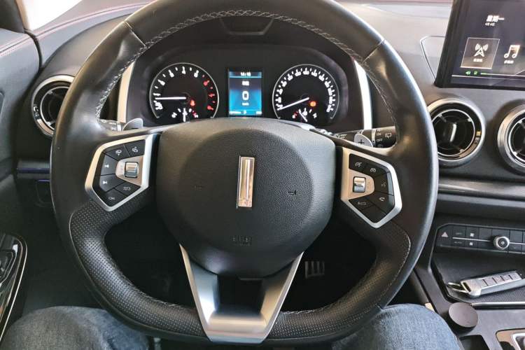 Used Wey VV5 2017 2.0T Ultra-Luxury Version
