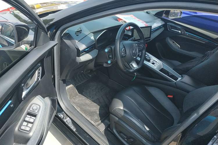 Used Roewe Ei5 2021 500 Admiration Edition
