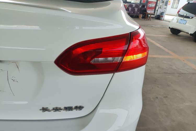 Used Ford Focus 2015 Sedan 1.6L Automatic Trend Model