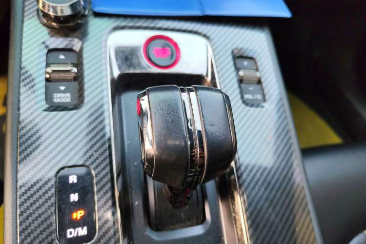 Used GAC Trumpchi EMPOW 2021 270T DCT J15 Version Gear Lever