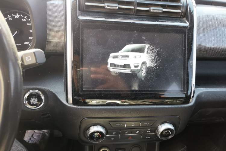 Used CHANGAN OSHAN X70A 2018 1.5L Manual Luxury Model Audio And AC Panel