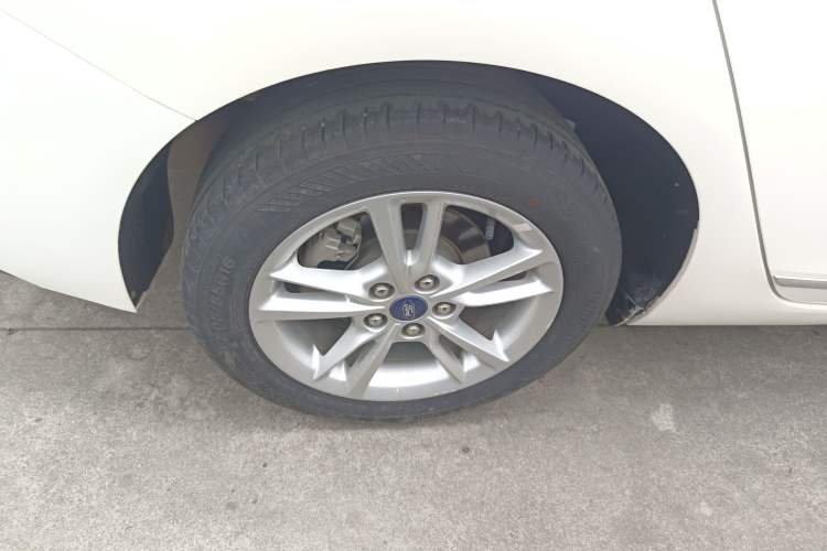 Used Ford Escort 2019 Revised Version 1.5L Automatic Enjoyment Type China VI Standard Right Rear Wheel Hub