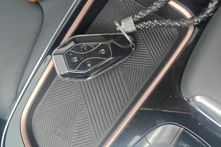 Used ARCFOX Alpha S 2022 708S+ 175kW
