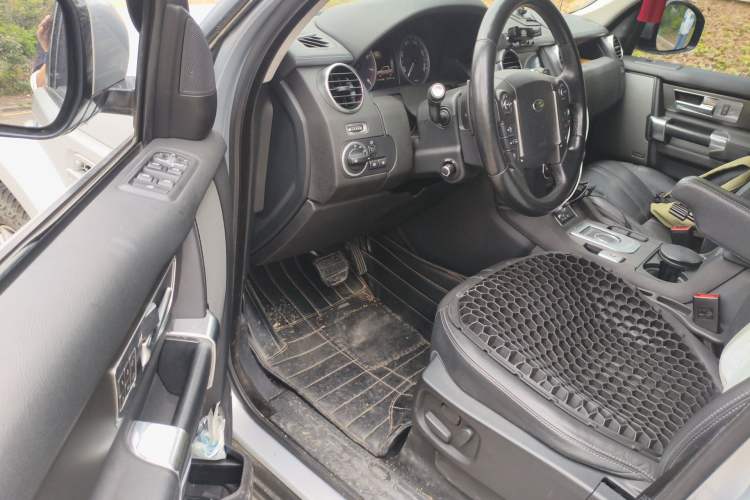 Used Land Rover Discovery 2015 3.0 SC V6 HSE Driver Seat