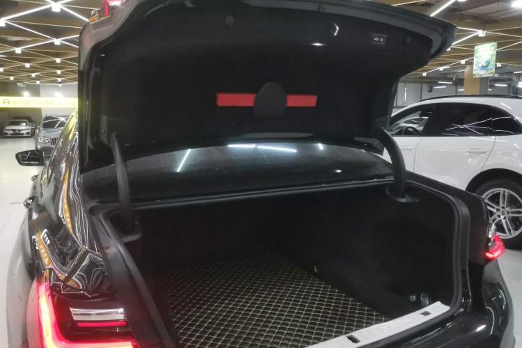 Used BMW 7 Series 2019 Restyled 740Li Leading Luxury Package Trunk