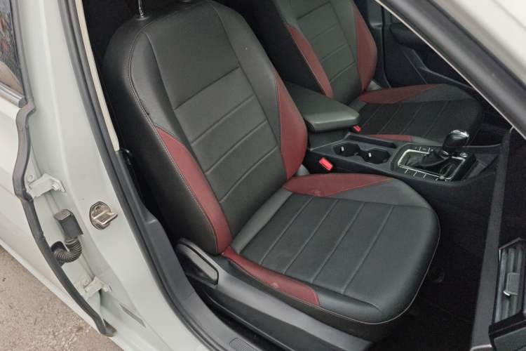 Used Volkswagen Bora 2021 280TSI DSG Elite Smart Connectivity Version Right Front Seat