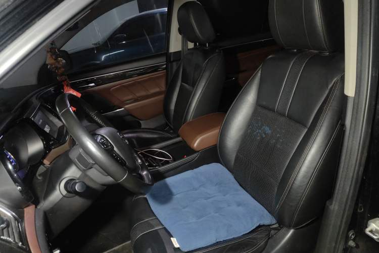 Used GAC Trumpchi GS8 2017 320T Two-Wheel Drive Luxury Edition (7 Seats)
