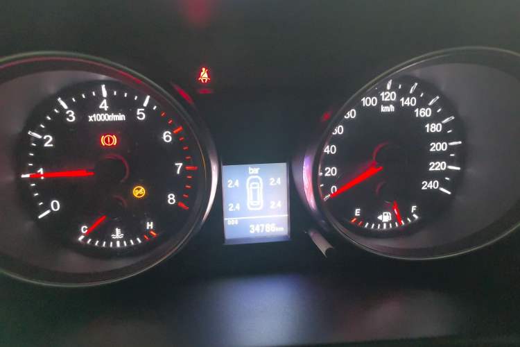 Used Haval M6 2019 1.5T Manual Two-Wheel Drive Elite Version China VI Standard Instrument Cluster