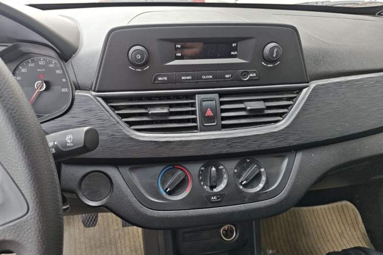 Used Baojun 310 2016 1.2L Manual Value Edition
