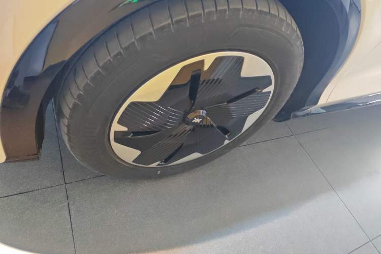 Used IM LS7 2023 77 kWh Urban Fit Pro Rear-Wheel Drive Version