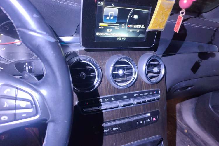 Used Mercedes-Benz GLC 2017 GLC 260 4MATIC Luxury Model