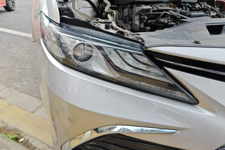 Used Toyota Camry 2021 2.0G Luxury Edition
