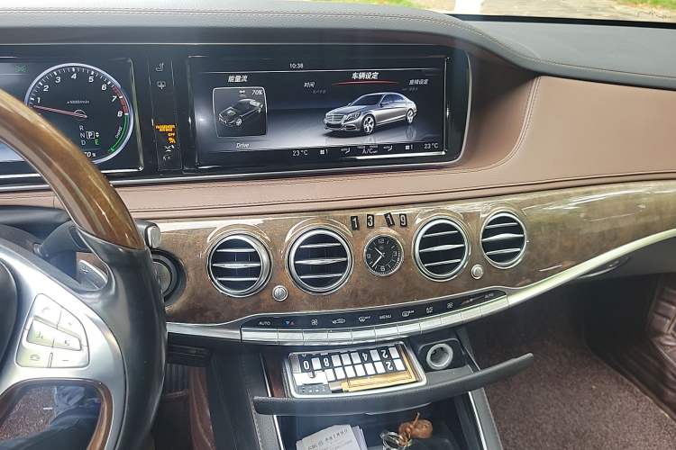 Used Mercedes-Benz S-Class 2014 S 400 L HYBRID Audio And AC Panel