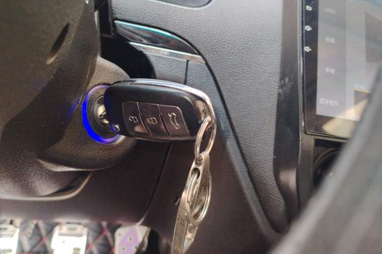 Used Geely Auto Classic Emgrand 2013 Hatchback 1.5L Manual Elite Model