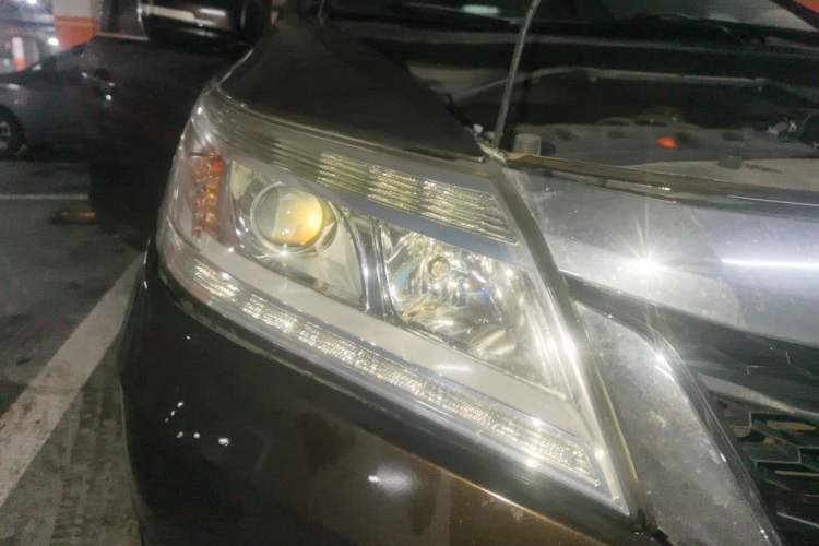 Used Honda Crider 2016 1.8L CVT Luxury Edition Right Front Headlight