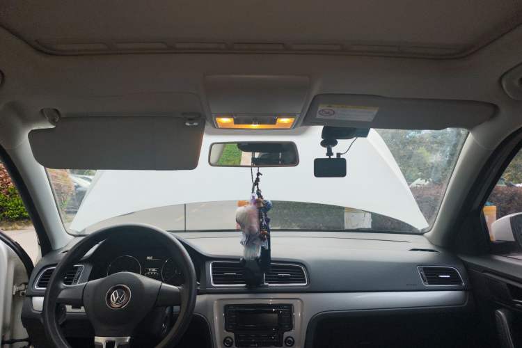 Used Volkswagen Gran Lavida 2013 1.6L Automatic Comfort Model Headliner