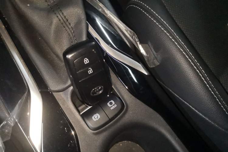 Used Toyota FRONTLANDER 2023 2.0L CVT Luxury Edition