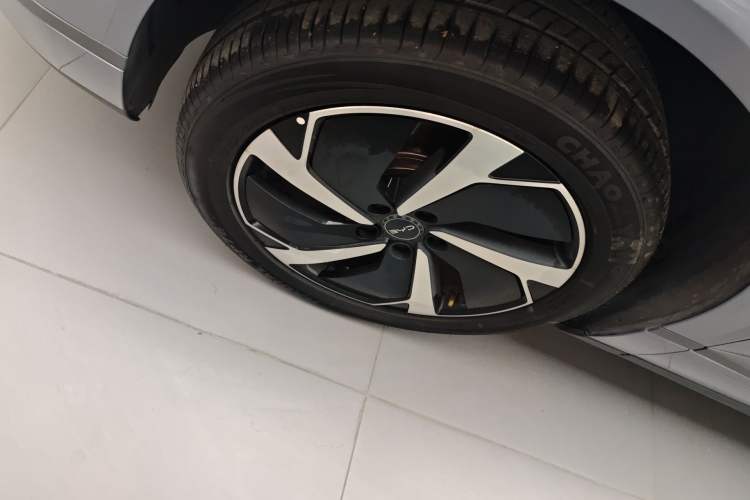 Used BYD Sealion 06 New Energy 2025 Model EV 605 Navigation Plus Edition Left Front Wheel Hub