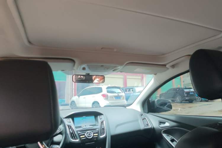 Used Ford Focus 2017 Hatchback 1.6L Manual Fashion Edition SmartDrive Version