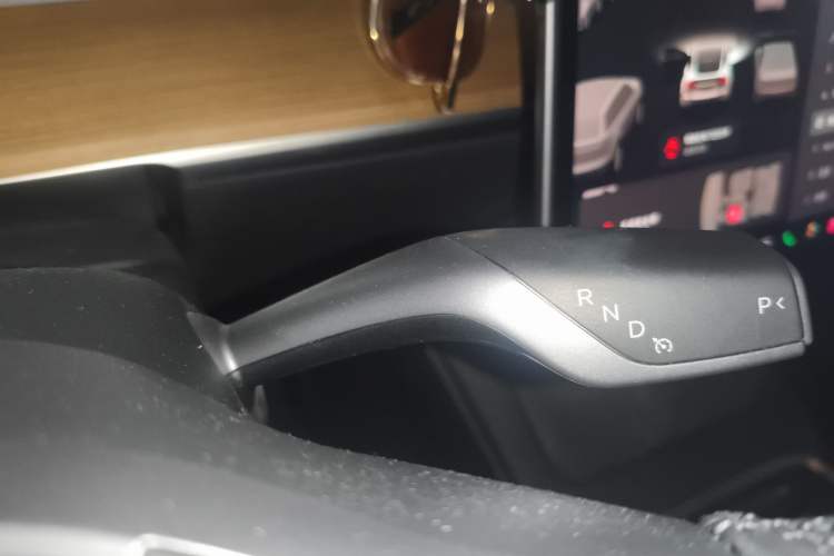 Used Tesla Model Y 2021 Long-Range All-Wheel-Drive Version