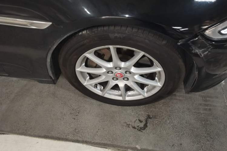 Used Jaguar XJ 2016 XJL 2.0T Two-Wheel-Drive Elegant Business Edition
